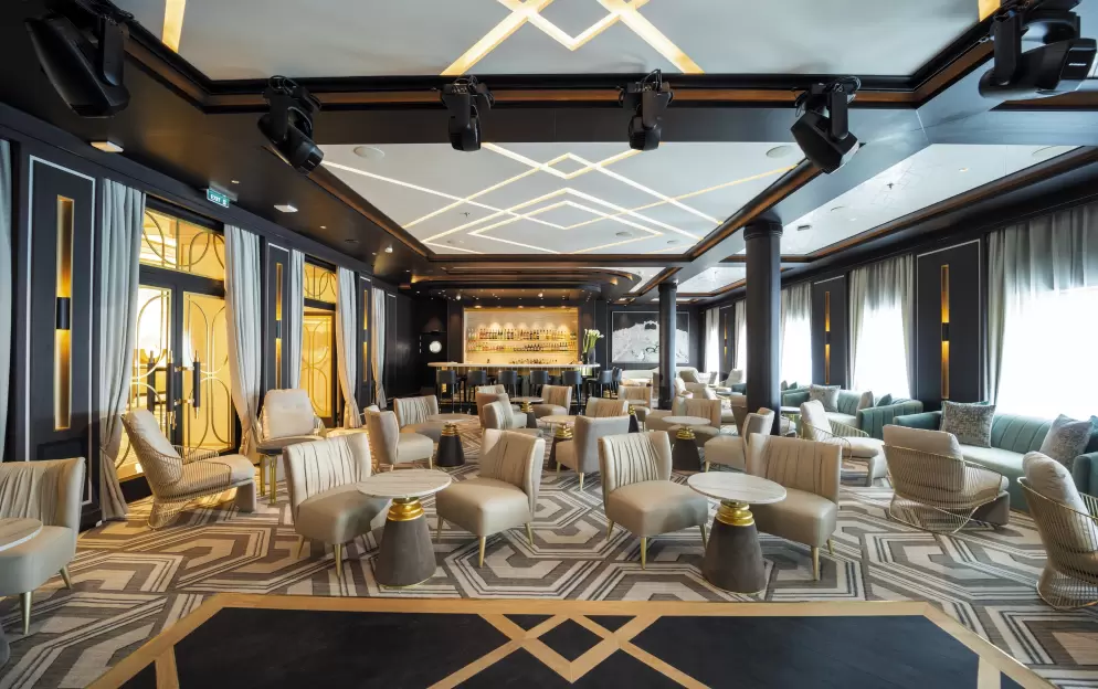 RSSC, Seven Seas Grandeur, Grandeur Lounge.jpg